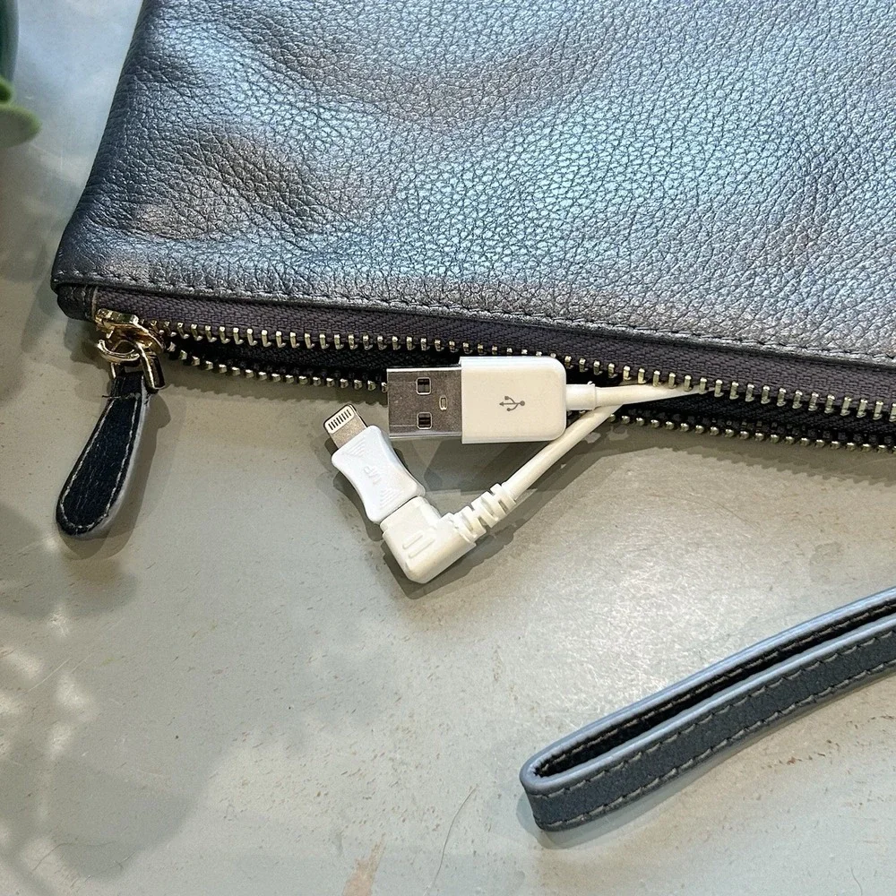 HButler‎ Mighty Purse Leather Wristlet With Built-in Phone Charger Silver